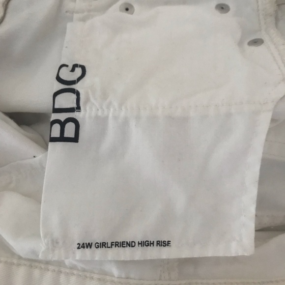 White High Rise Distressed Denim shorts - Picture 4 of 4